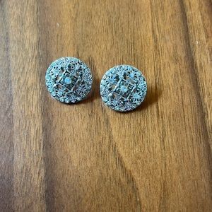 Vintage round earrings